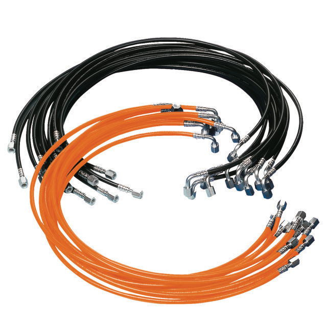 N512-1030 Gomax CCH070 | Flex. Slang | 2 x 1/4" | Lengte 700 mm | Zwart