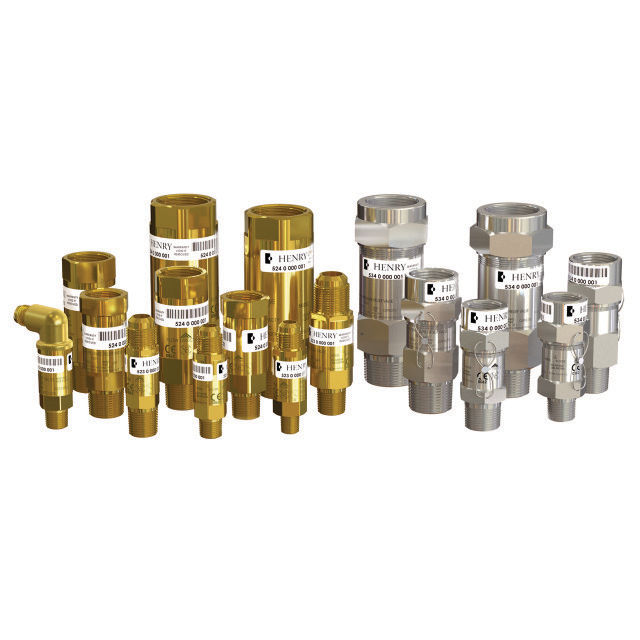 N638-1015 Henry 526E-CE  | In 3/8" Uit 3/8" MPT Flare Haaks | Bar 25,9